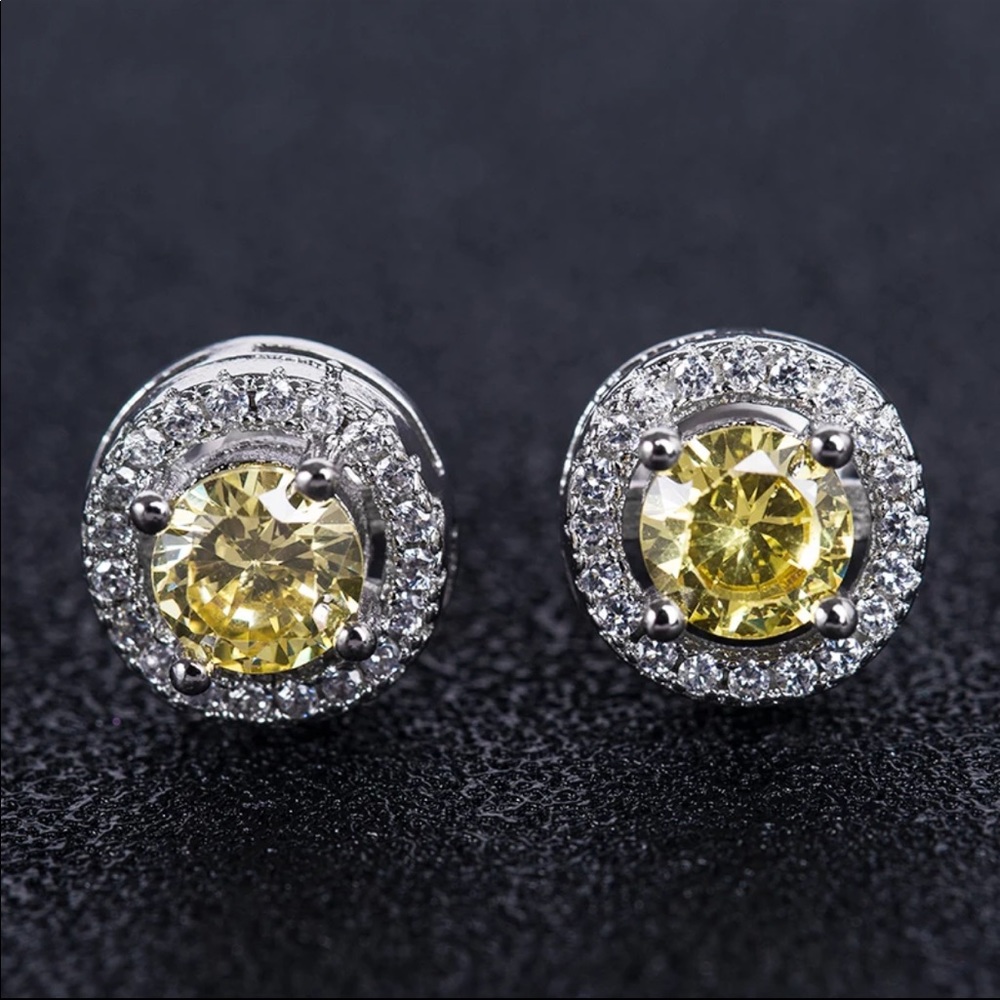 New Women’s Classic Round Cut Citrine Earrings - Picture 1 of 3